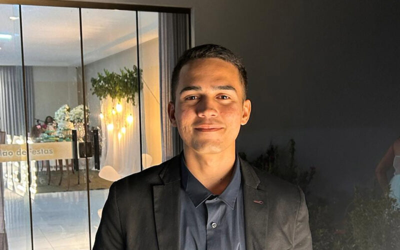 EDUARDO HENRIQUE | Auxiliar administrativo