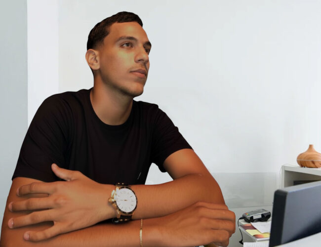 VINÍCIUS SILVA | Recepcionista